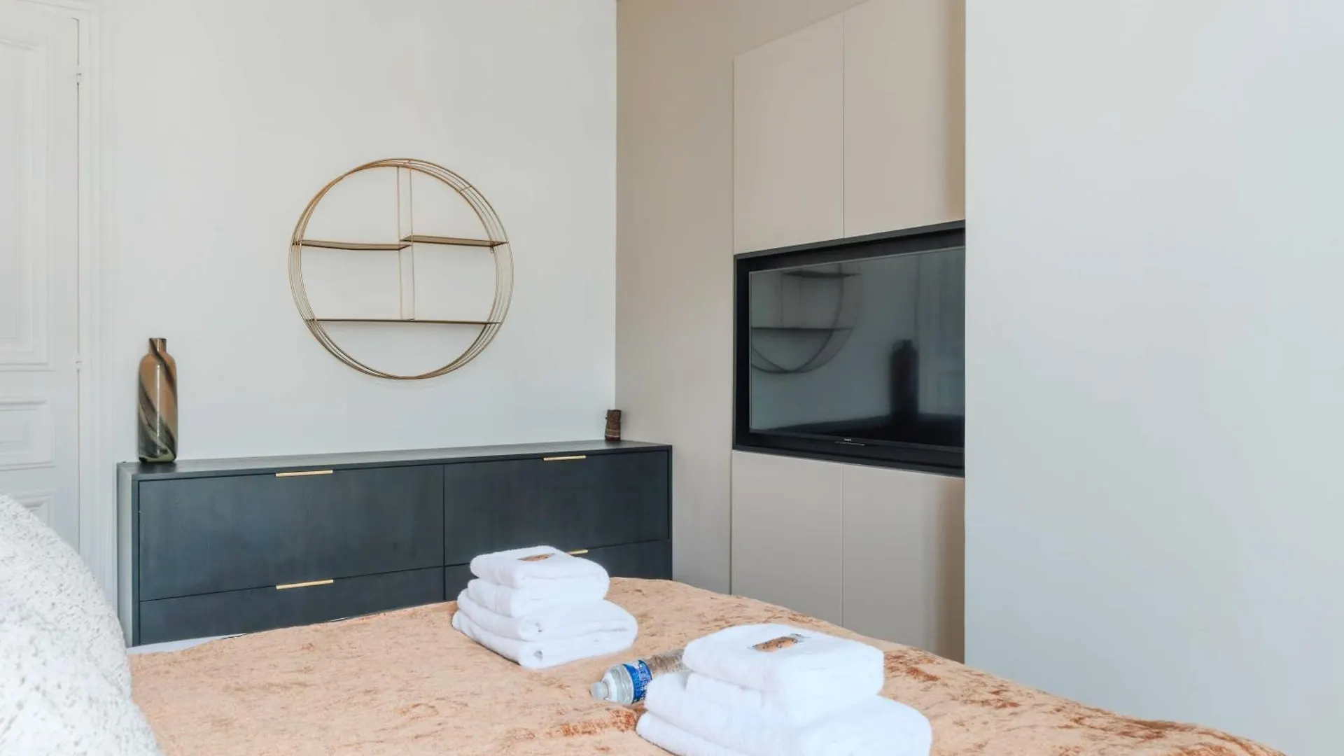 Elegant Apartment - 2Br-4P - Arc De Triomphe Paris